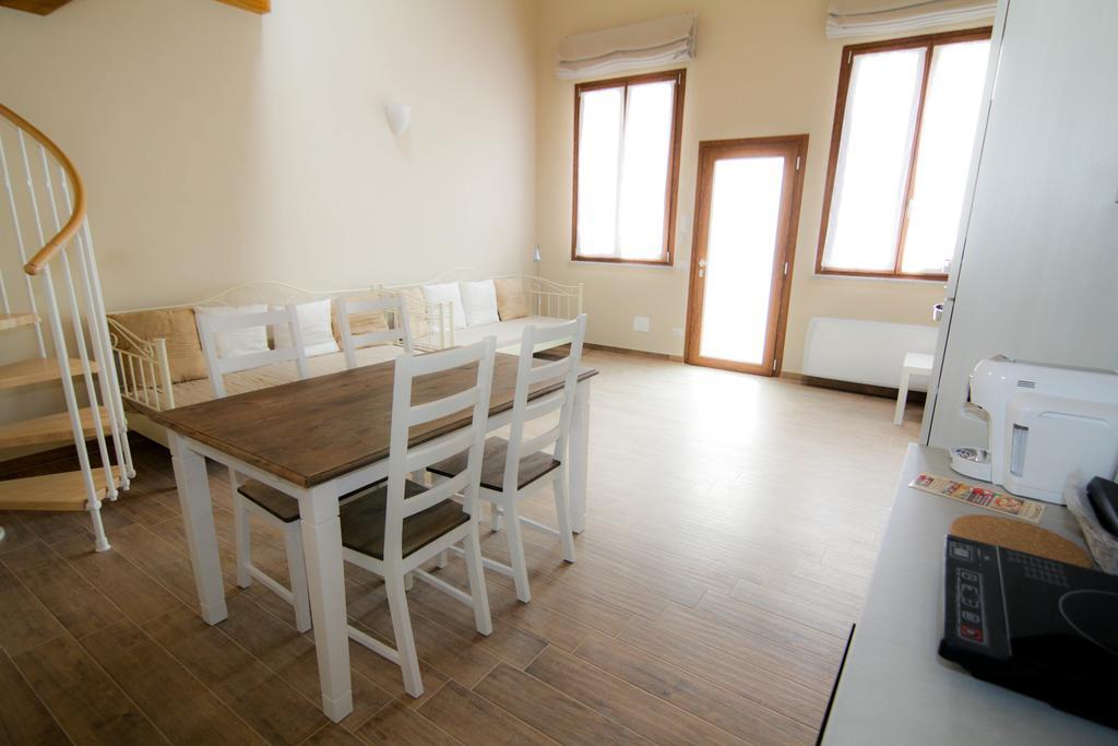 Agriturismo Cascina Della Fontana Лоді Номер фото