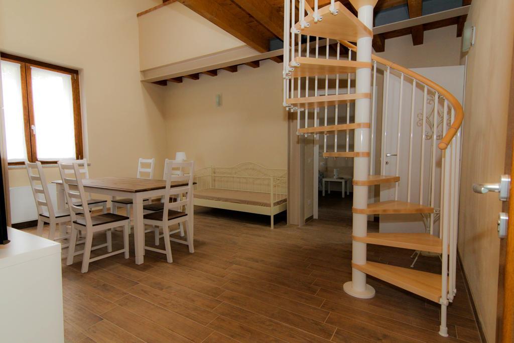 Agriturismo Cascina Della Fontana Лоді Номер фото