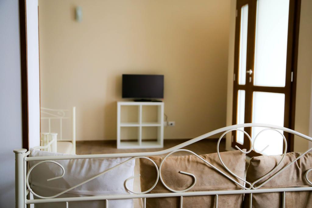 Agriturismo Cascina Della Fontana Лоді Номер фото