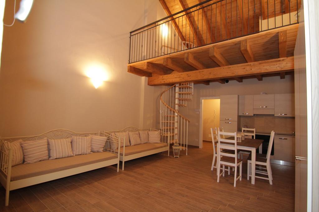 Agriturismo Cascina Della Fontana Лоді Номер фото